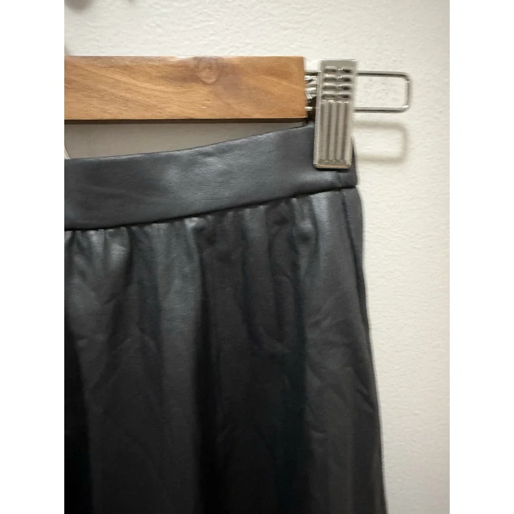 ZARA Kids Black Faux Leather‎ Skater Pleated Mini Skirt – Girls Size 10 (140 cm)